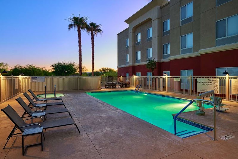 Hampton Inn & Suites Ridgecrest
